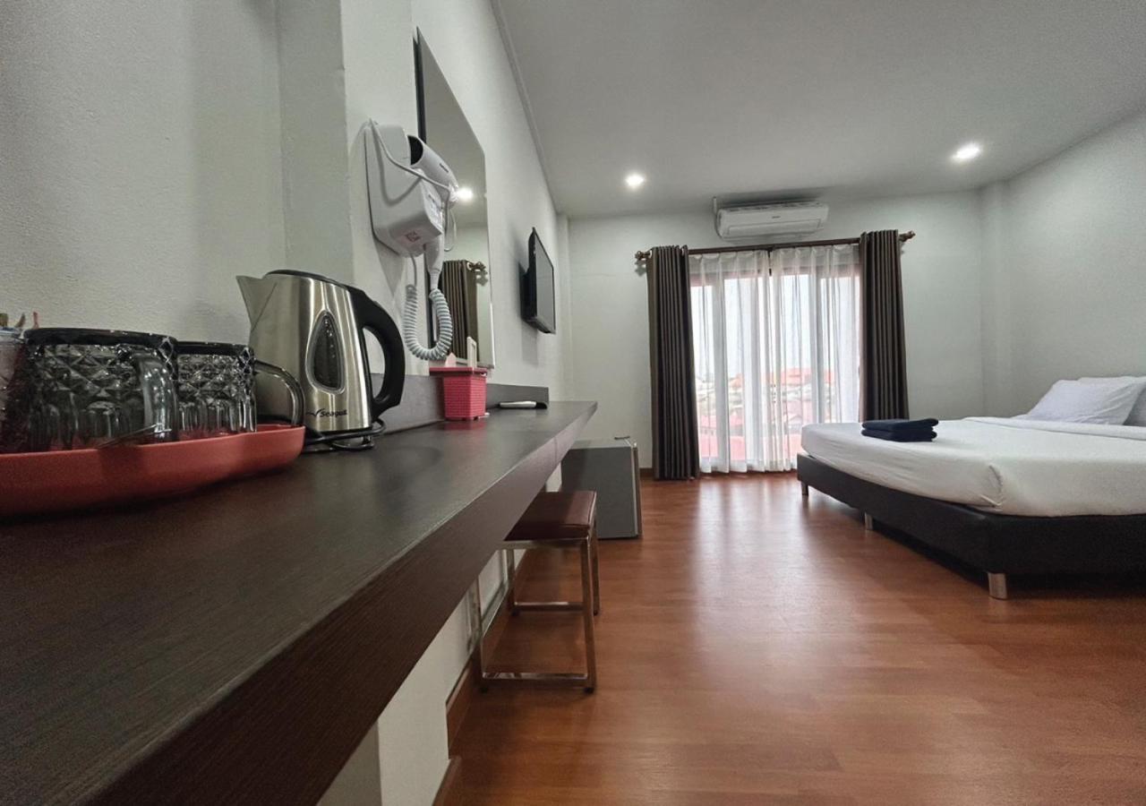 Bordin Hotel Ubon Ratchathani Esterno foto