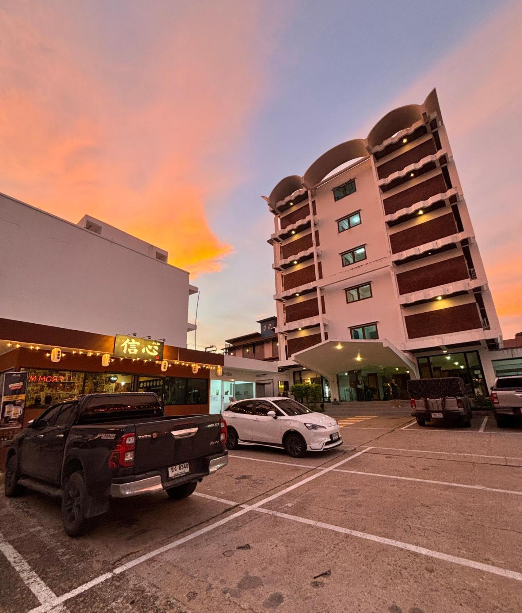 Bordin Hotel Ubon Ratchathani Esterno foto
