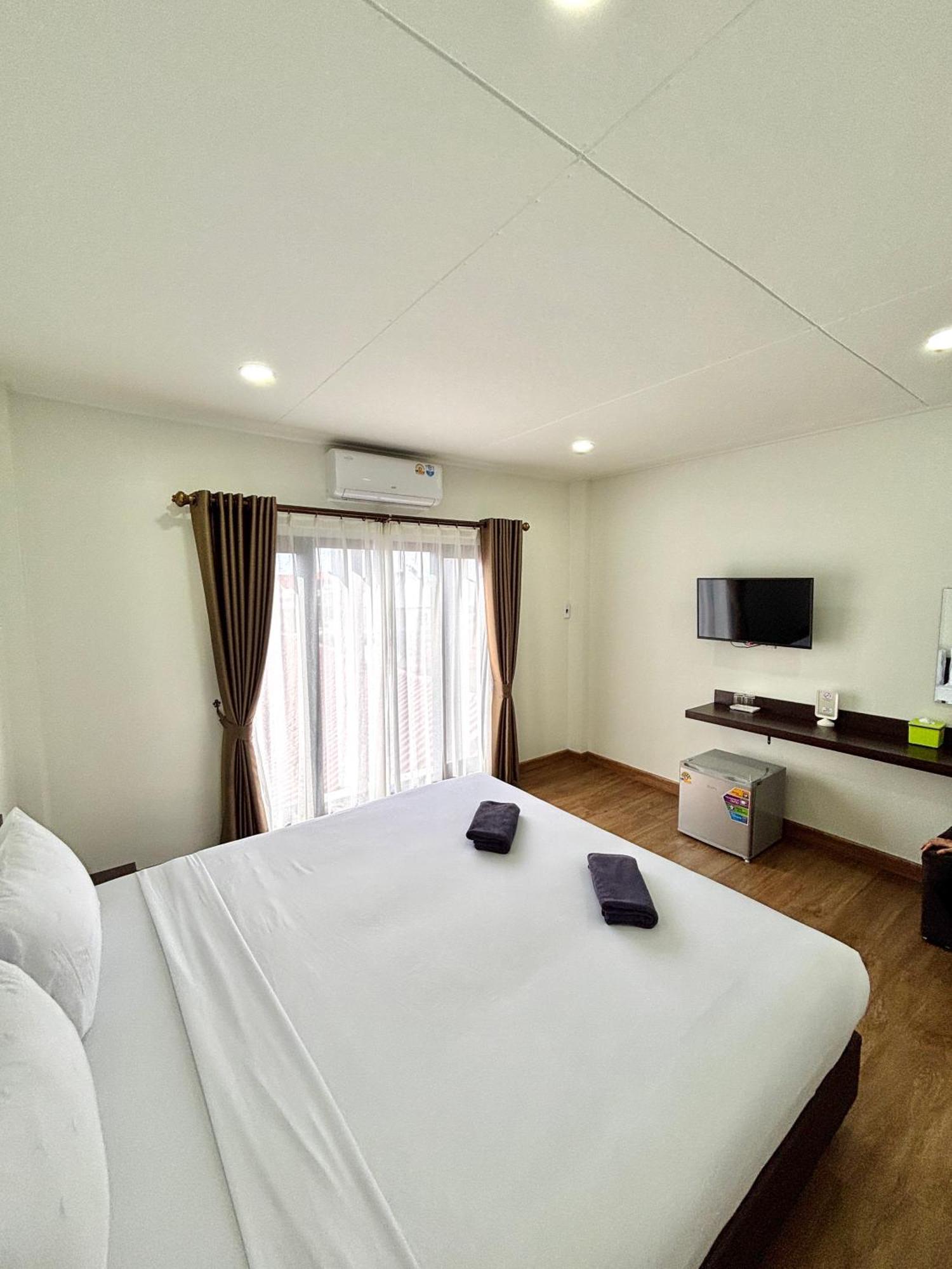 Bordin Hotel Ubon Ratchathani Esterno foto