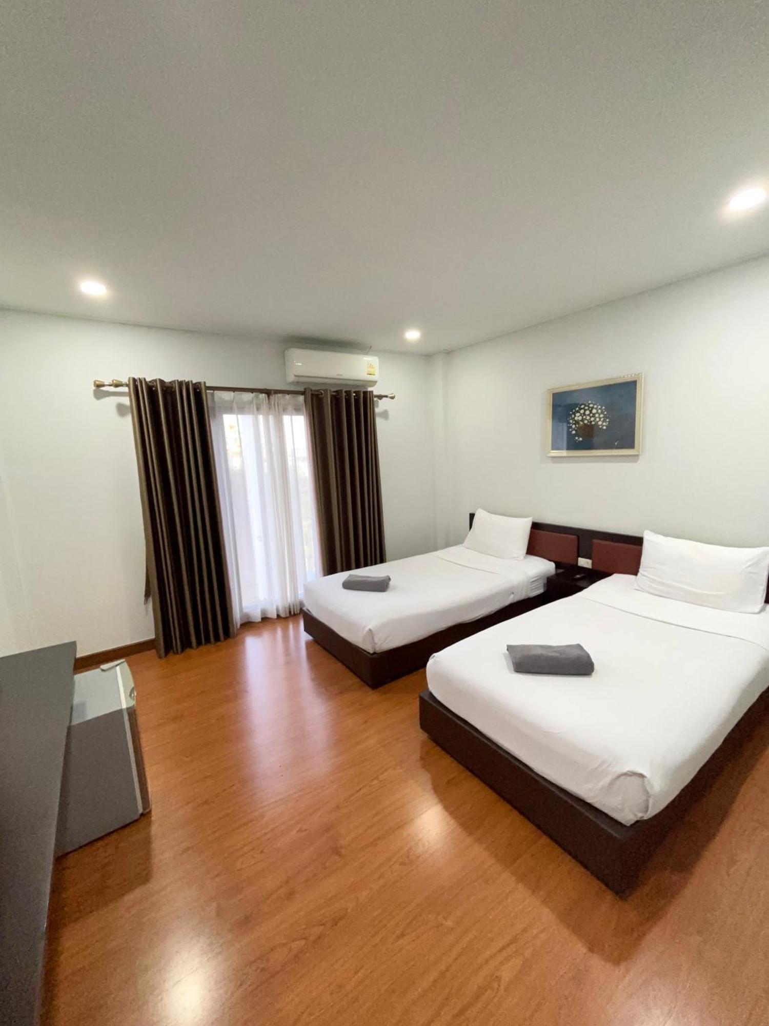 Bordin Hotel Ubon Ratchathani Esterno foto