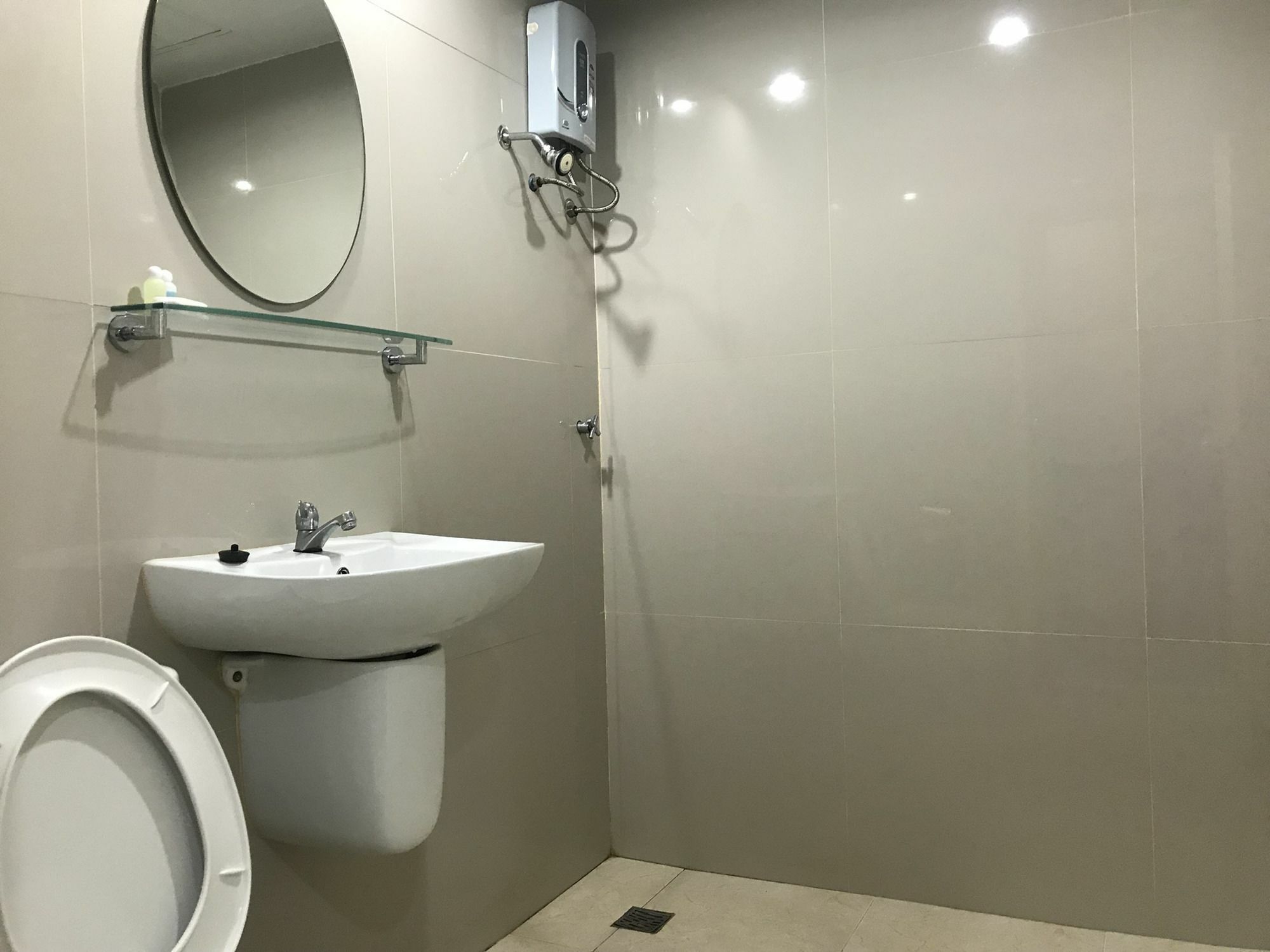 Bordin Hotel Ubon Ratchathani Esterno foto